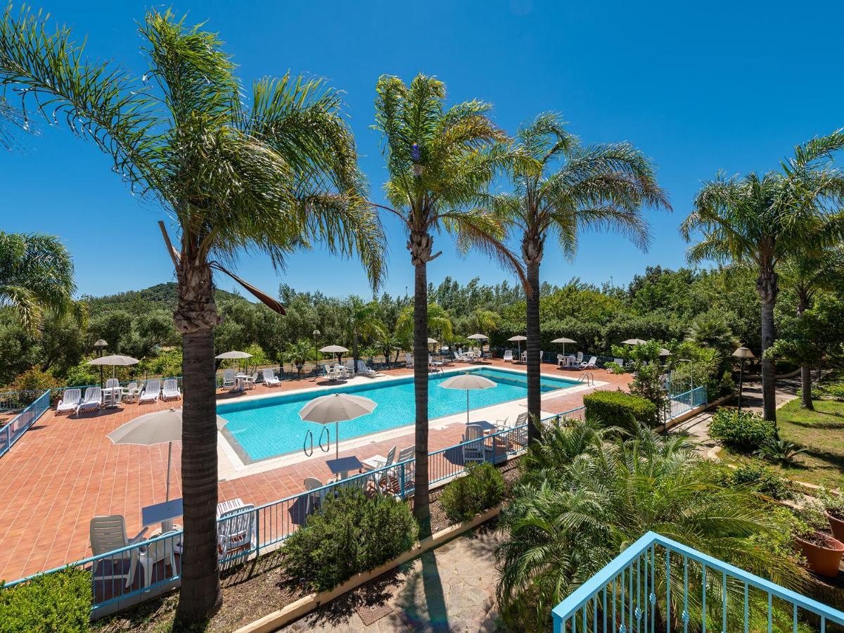 Mare Azzurro Aparthotel Cardedu Exteriör bild