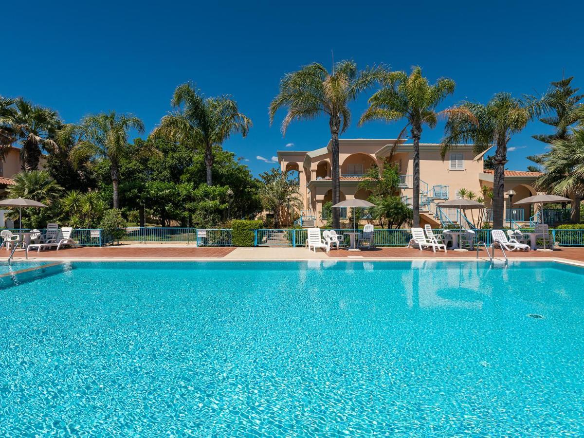 Mare Azzurro Aparthotel Cardedu Exteriör bild